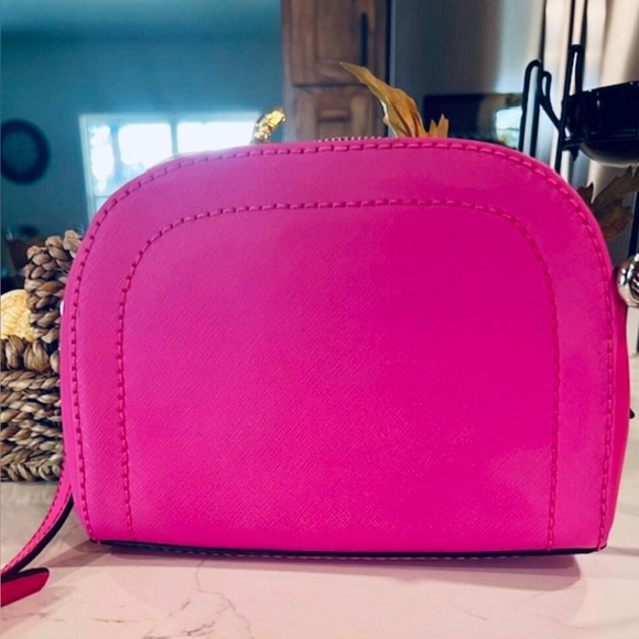 Marc Jacobs Playback Half Moon Saffiano Leather Small Crossbody Bag Pink - Picture 3 of 5